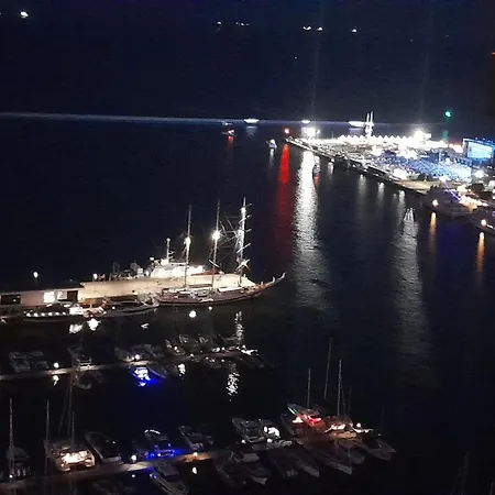 Appartement Ikona Sea Towers - 28th Floor - 360 Panorama Penthouse - *